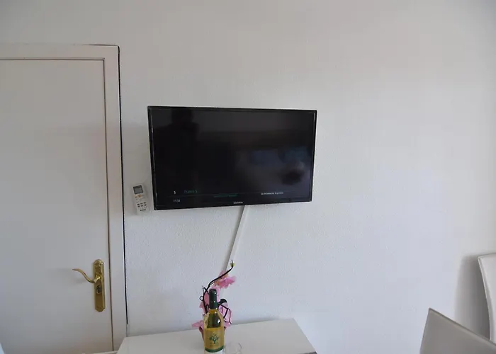 Rnet - 600 Llevant 04-06 B Apartman